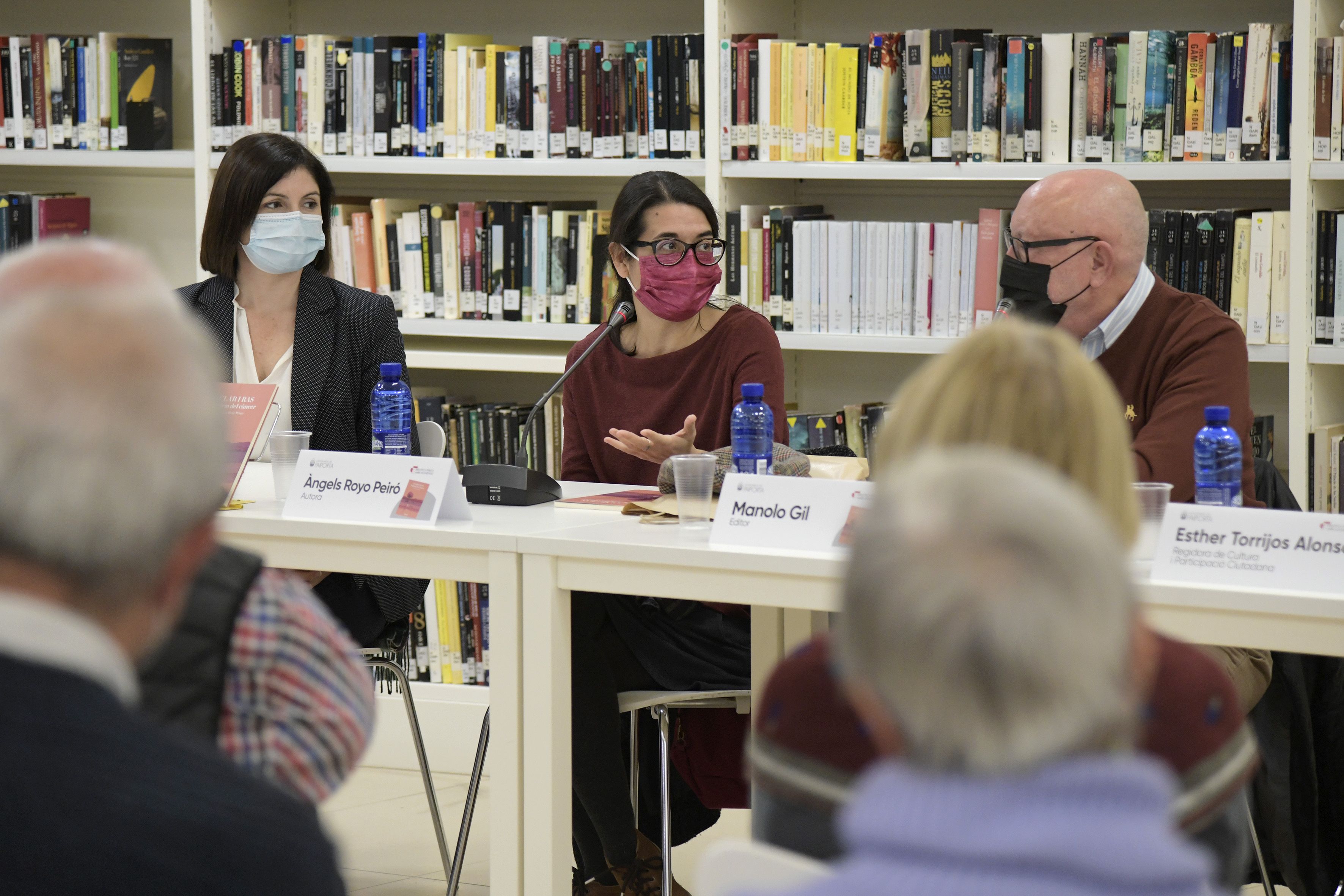 Presentació a la Biblioteca de Paiporta del llibre "Clar i ras. Parlem del càncer"