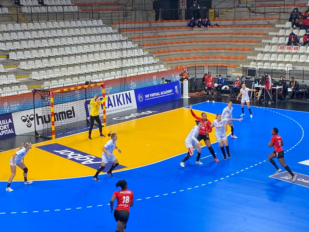 Uno de los partidos del Mundial de Balonmano femenino España 2021