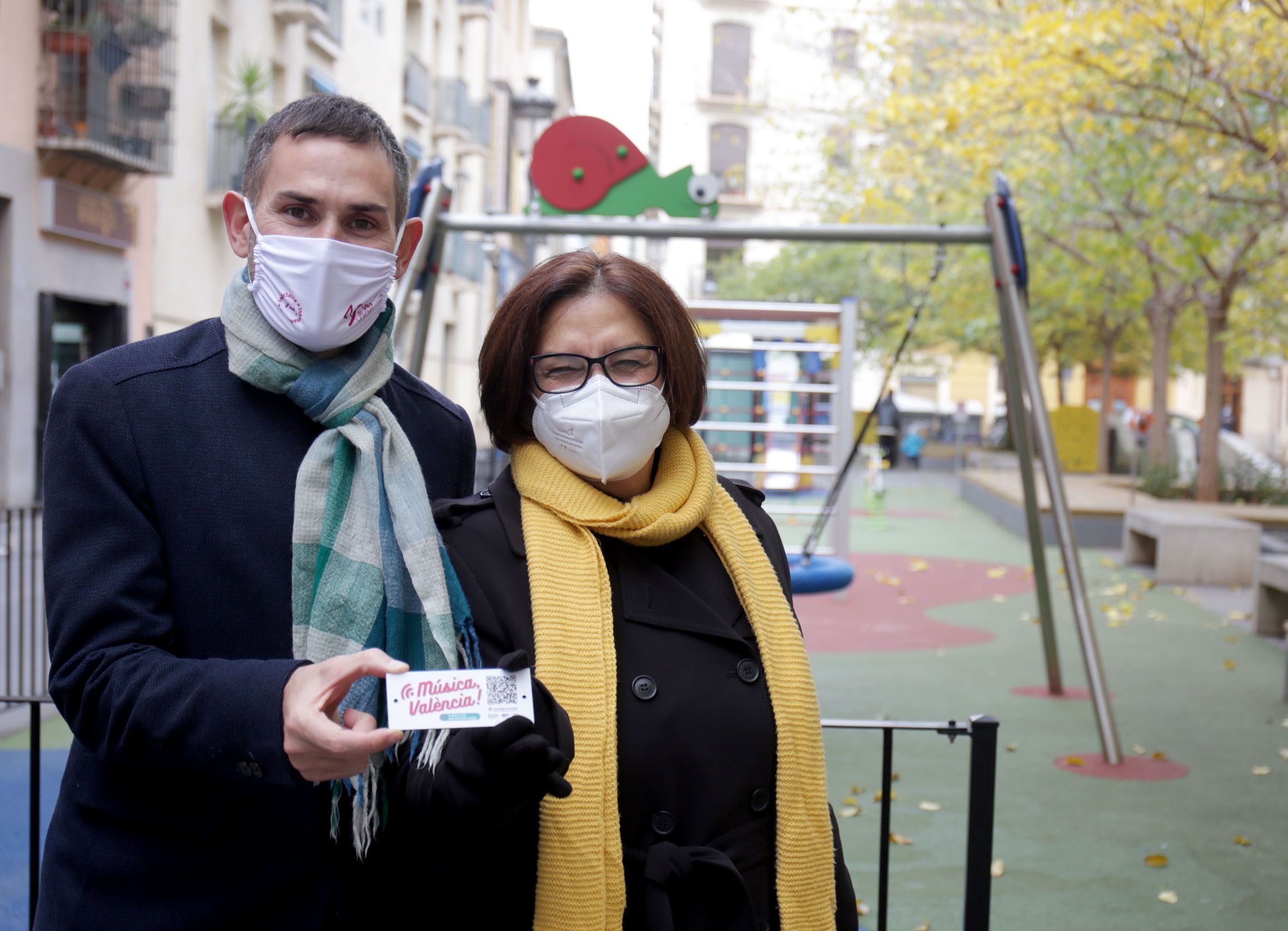 El vicealcalde y concejal de Ecología Urbana, Sergi Campillo, y la concejala de Gestión de Recursos, Lluïsa Notario
