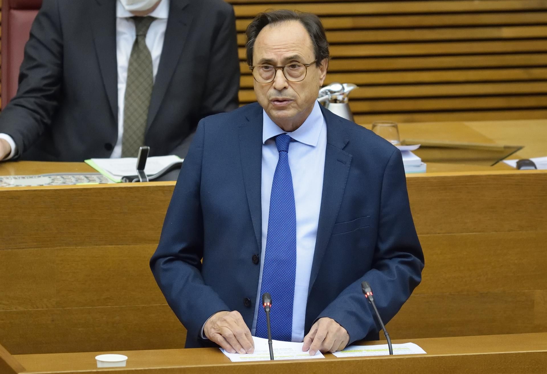 El conseller de Hacienda, Vicent Soler, en Les Corts