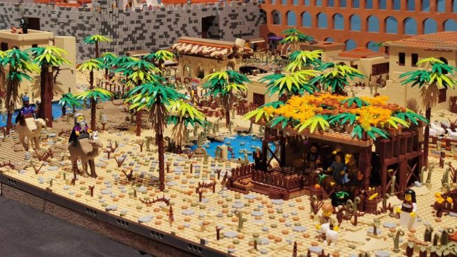 Belén de l'exposició de Lego instal·lat al Castell d'Alaquàs