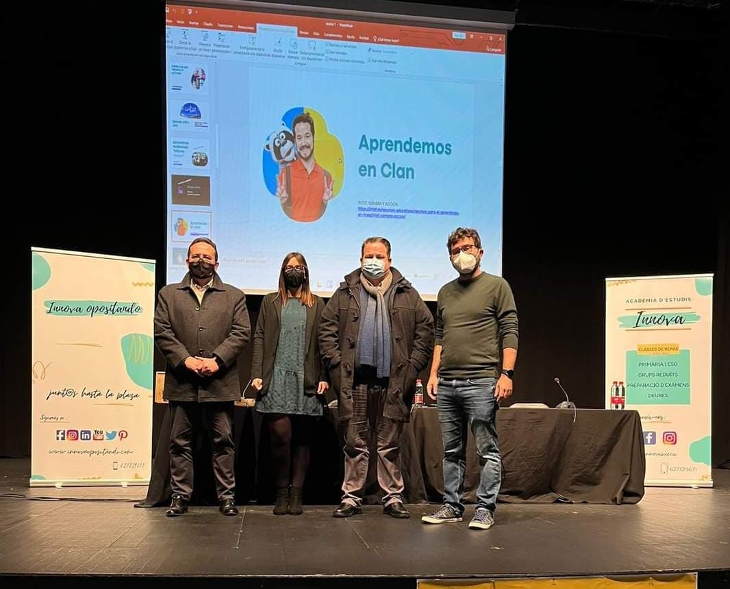 Sueca acoge una charla sobre educación