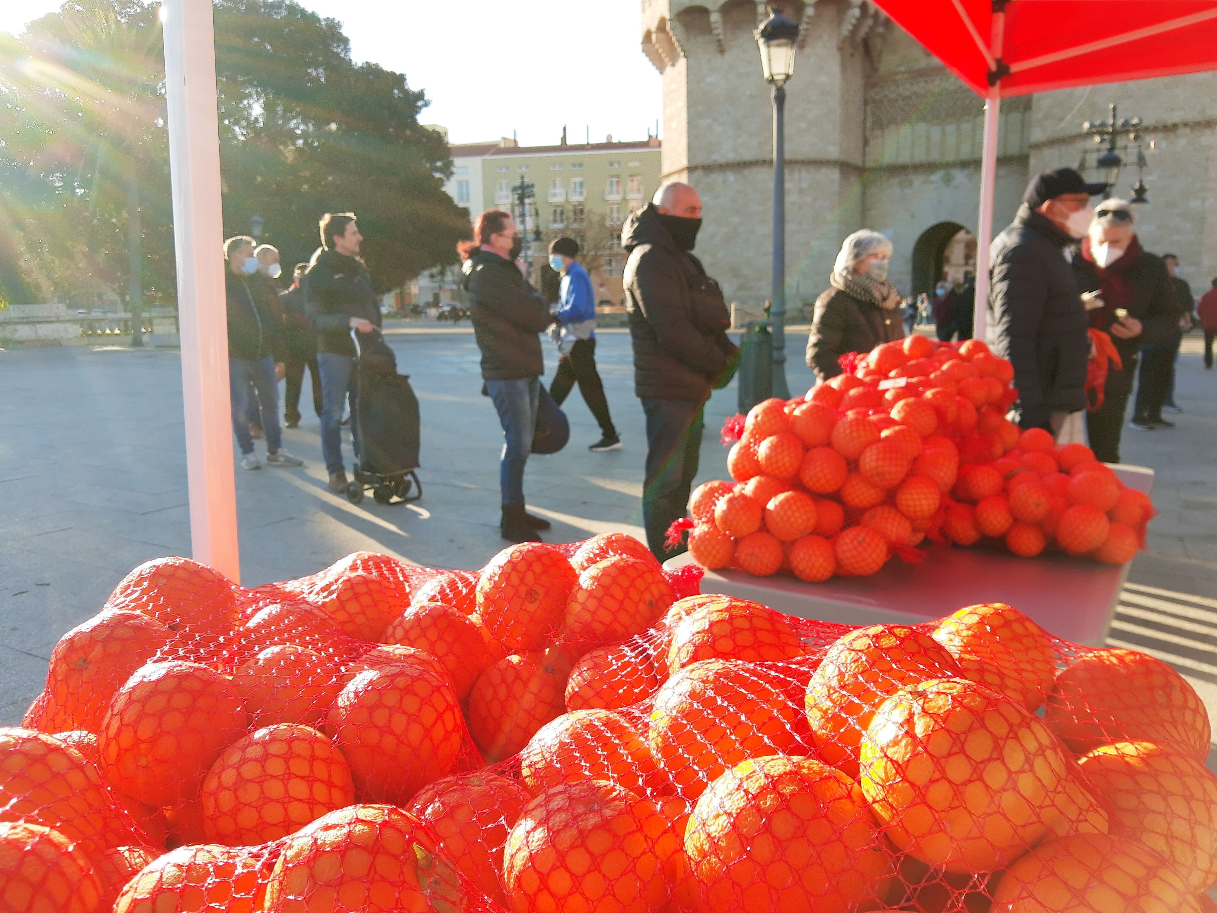 Mercat de proximitat a les Torres de Serrans