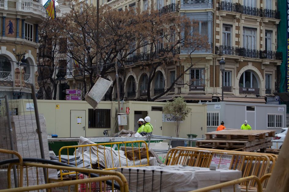 Obras en la plaza de la Reina de Valencia - Luna Mata