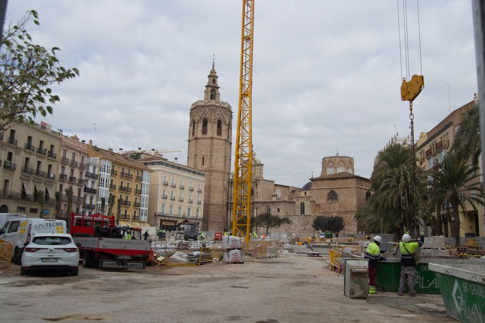Obras en la plaza de la Reina de Valencia - Luna Mata