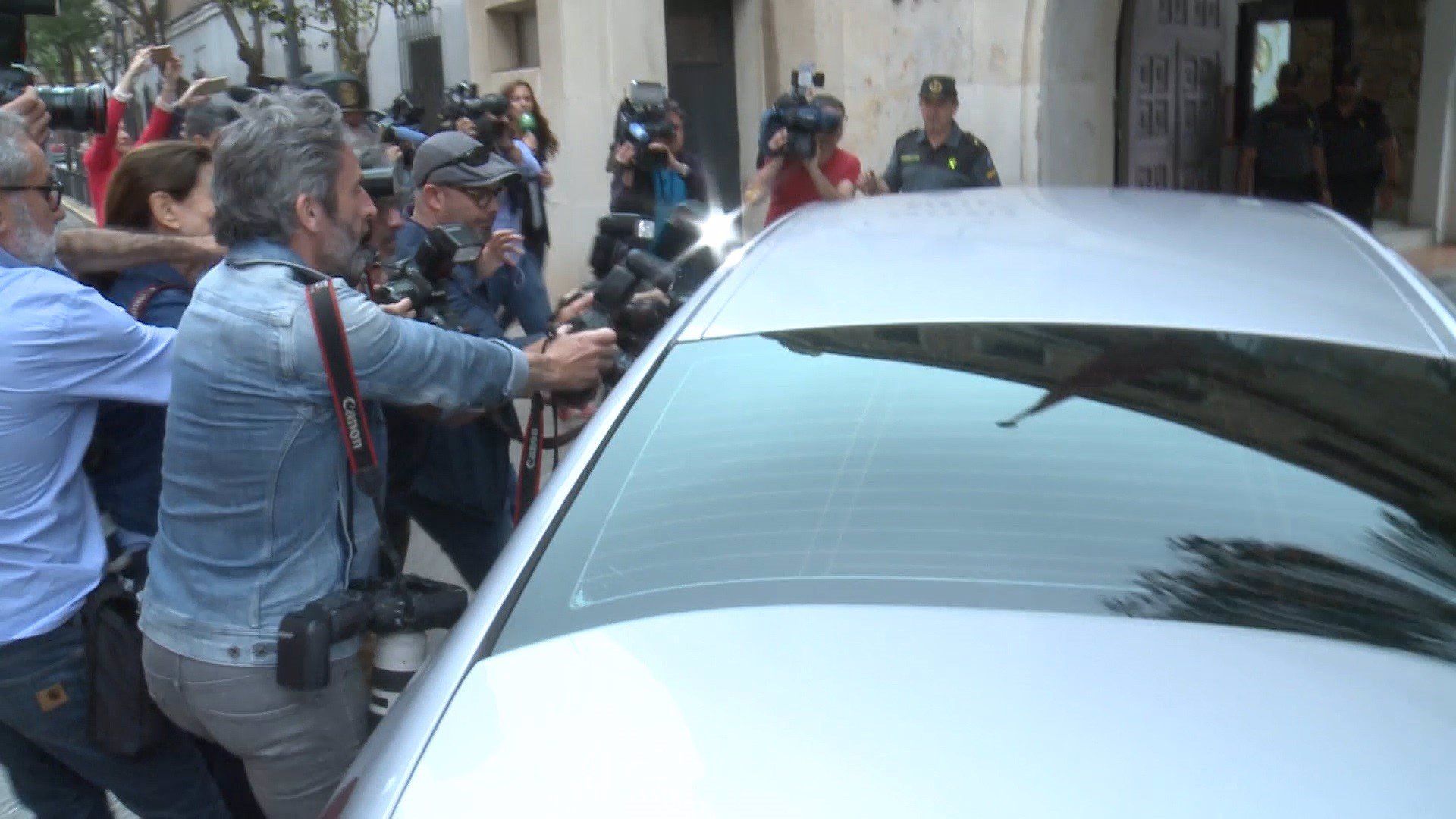 Arribada de l'expresident de la Generalitat Valenciana, Eduardo Zaplana, a la comandància de la Guàrdia Civil