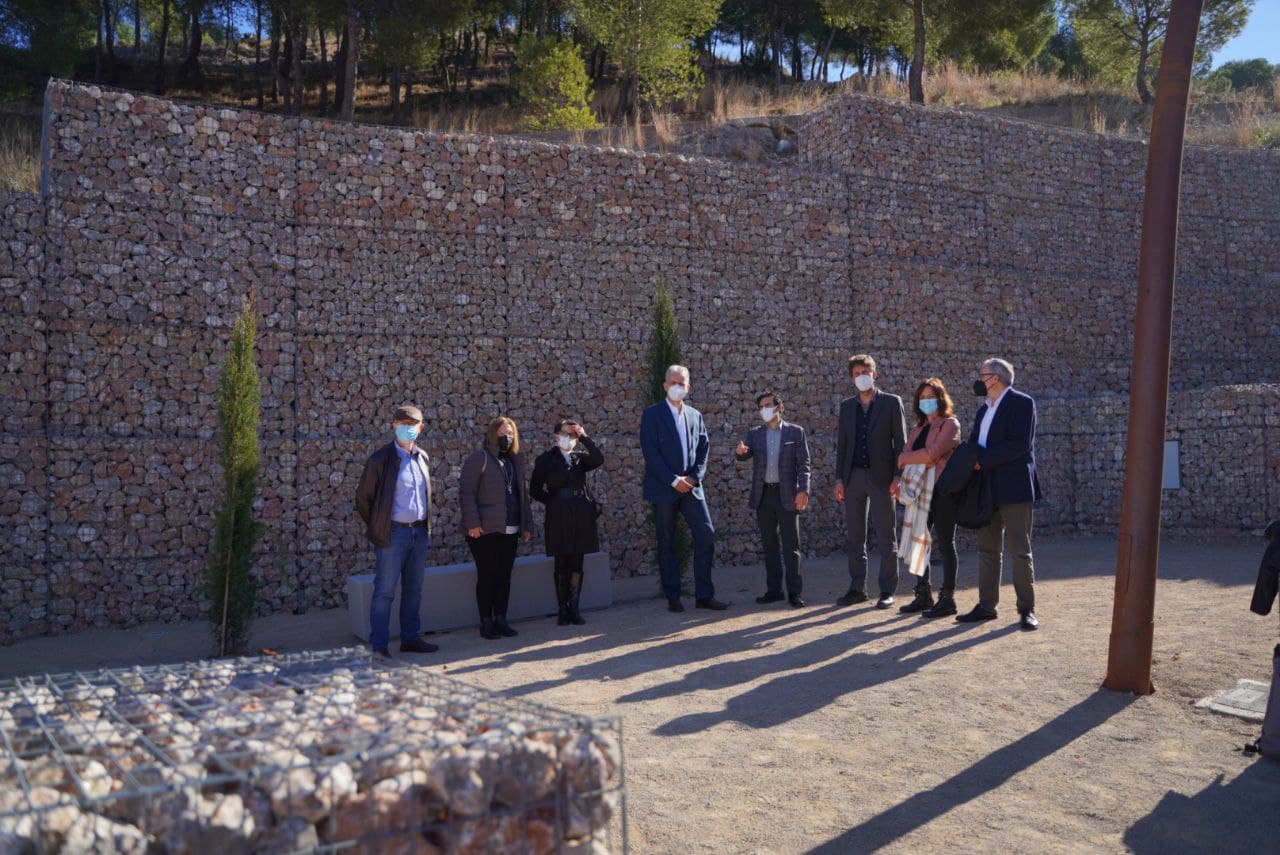 Hector Illueca visita las obras en la cuesta de Sant Miquel de Lliria