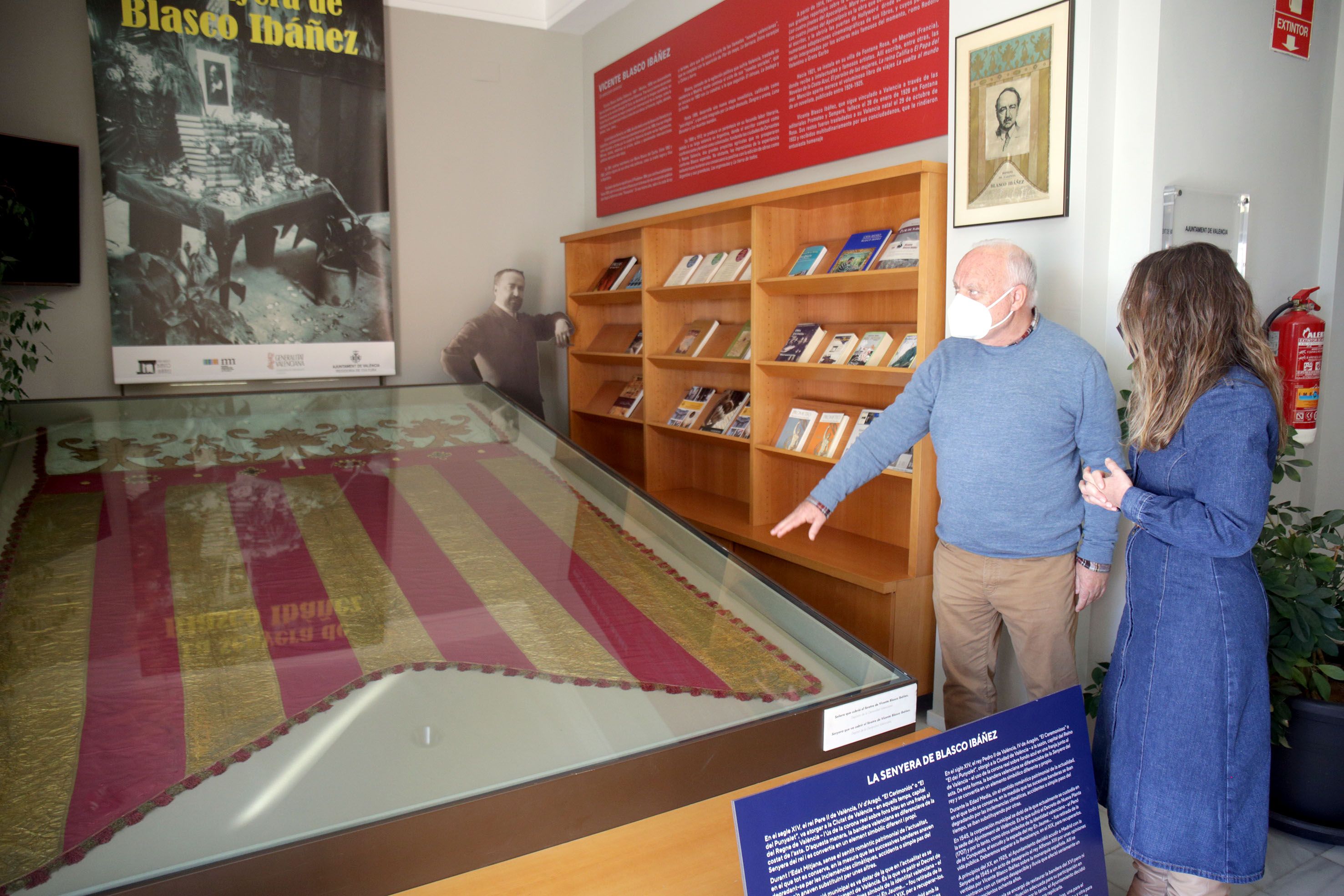 La concejala Gloria Tello junto a Rafael Solaz La concejala Gloria Tello junto a Rafael Solaz