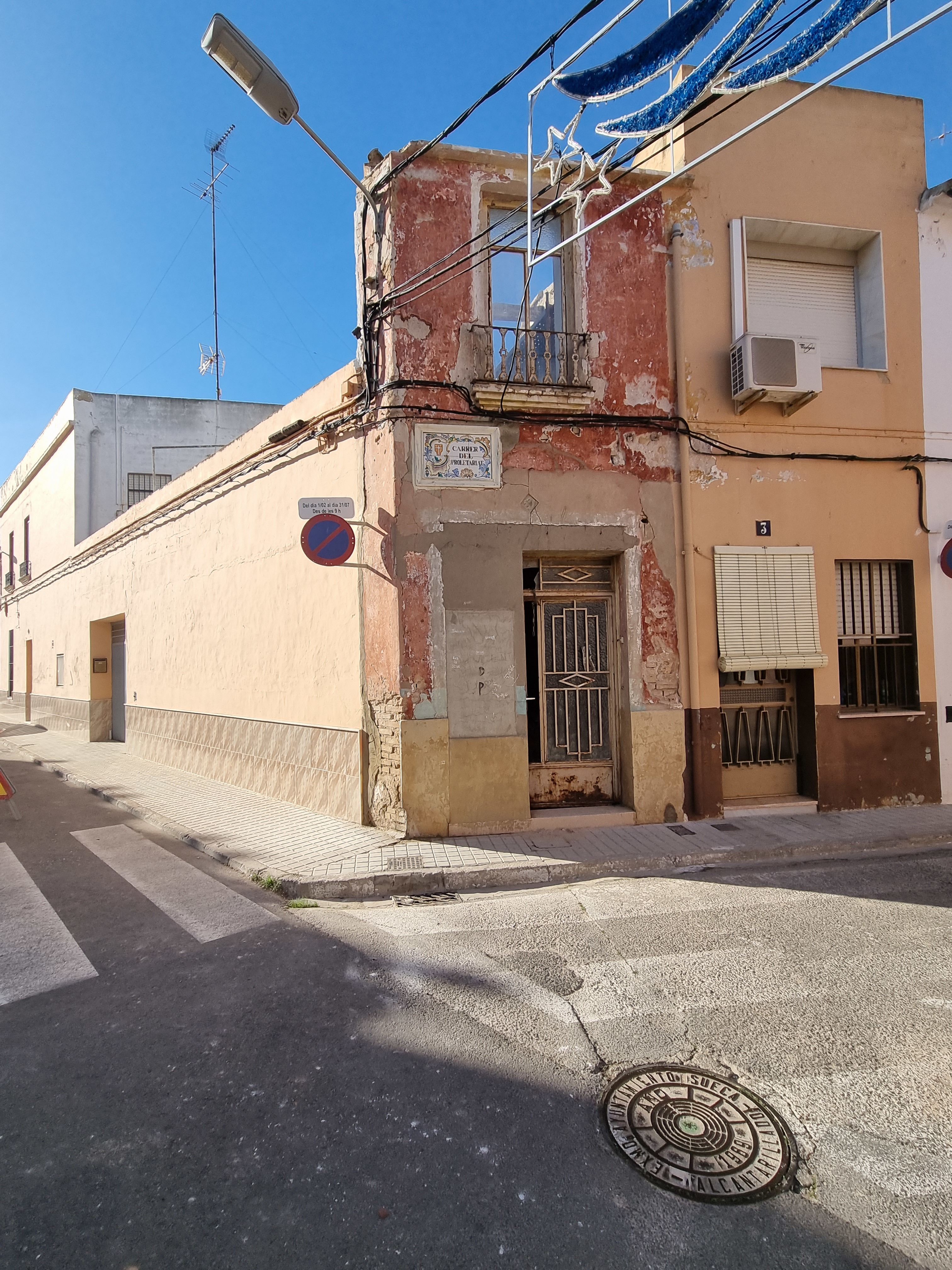 Casa en peligro de derrumbe en Sueca