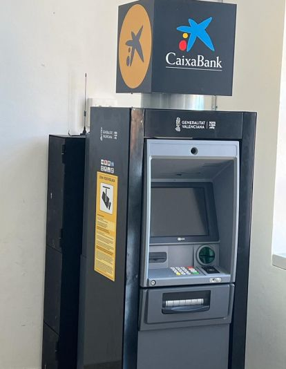 Uno de los cajeros instalados contra la despoblación