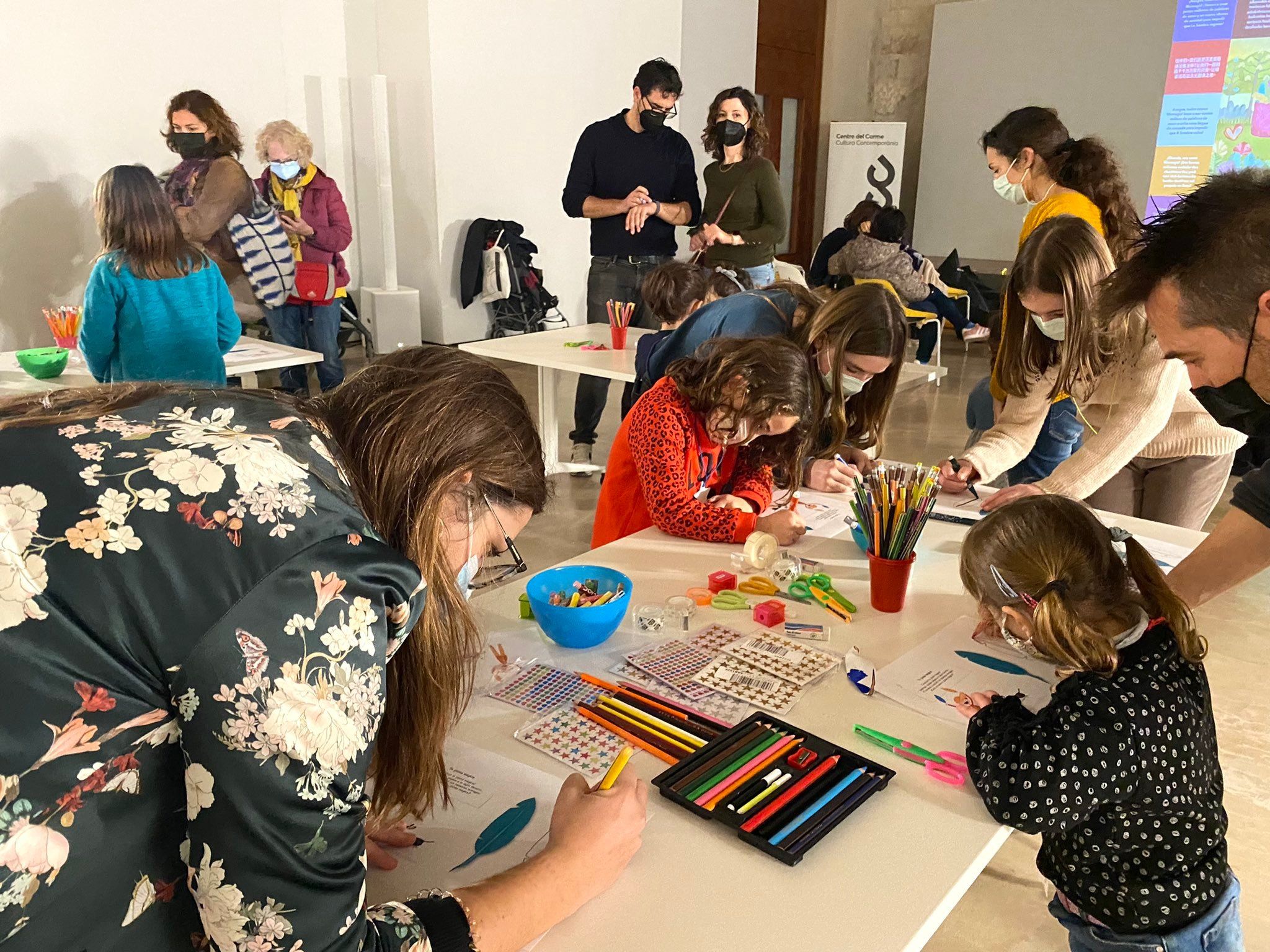 Alumnat de centres d'educació especial participa en el taller 'Bloubu' al Centre del Carme
