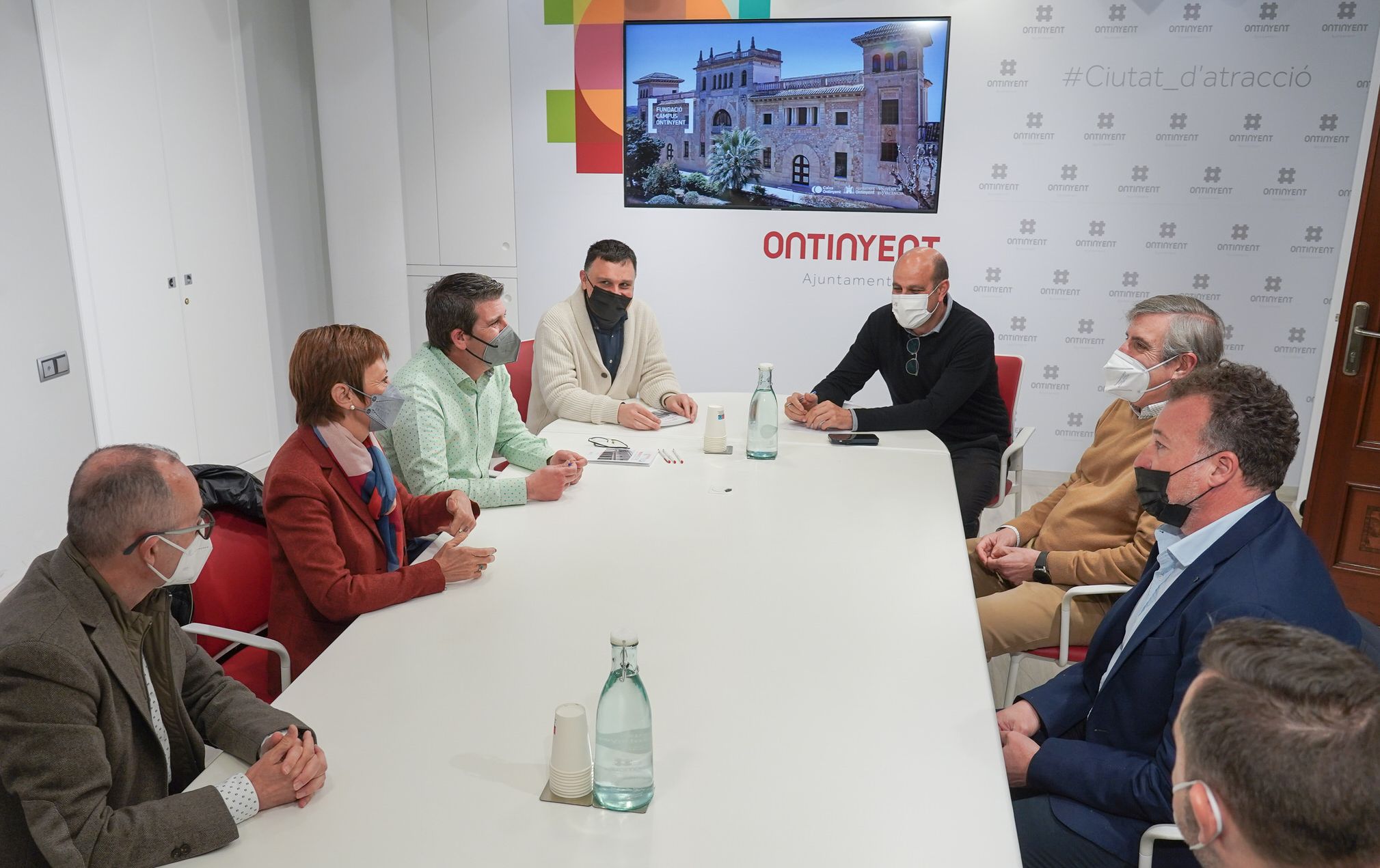 Reunión mantenida entre Mavi Mestre y el alcalde de Ontinyent, Jorge Rodríguez