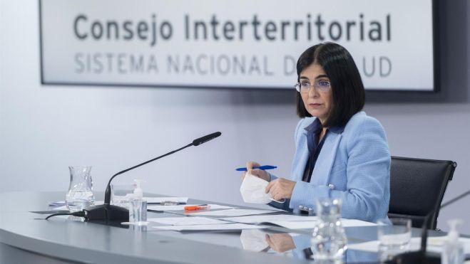 La ministra de Sanitat, Carolina Darias, en una roda de premsa posterior a la reunió del Consell Interterritorial del SNS, en La Moncloa, a 2 de febrer de 2022