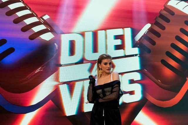 La cantante Samantha en Duel de Veus