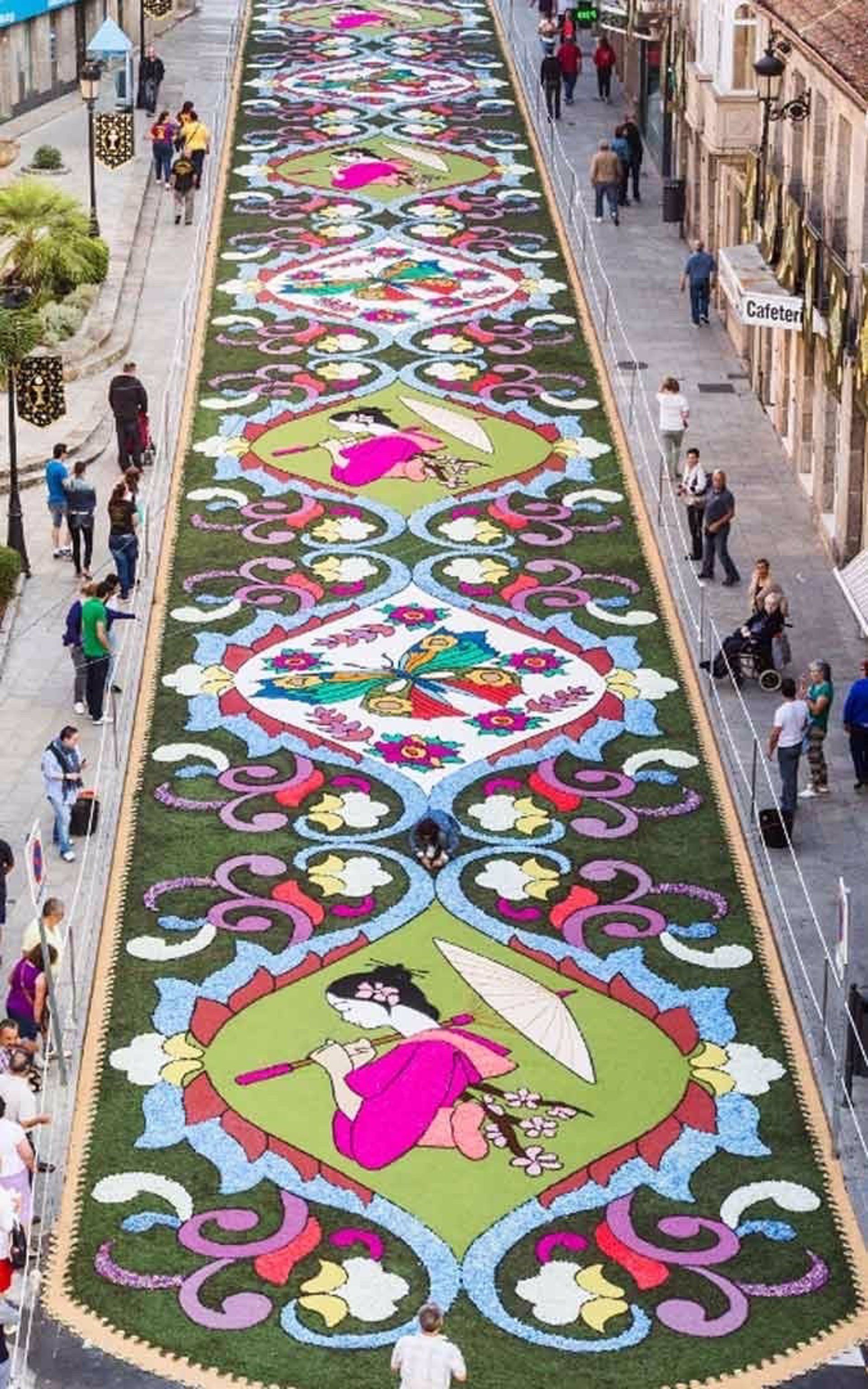 Catifa floral realitzada per l'Associació de Alfombristas do Corpus Christi de Ponteareas