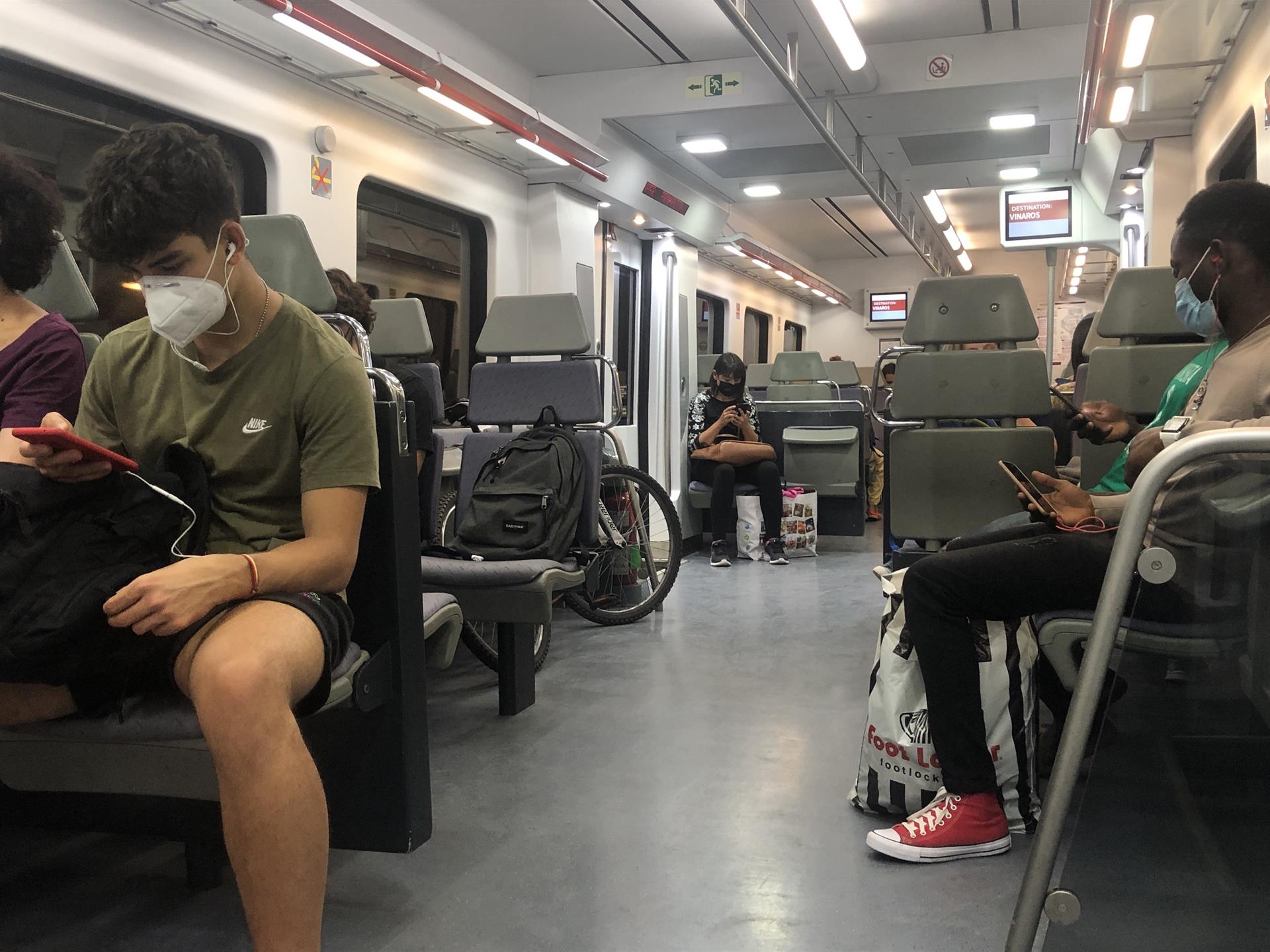 Interior de un tren de cercanías de Renfe