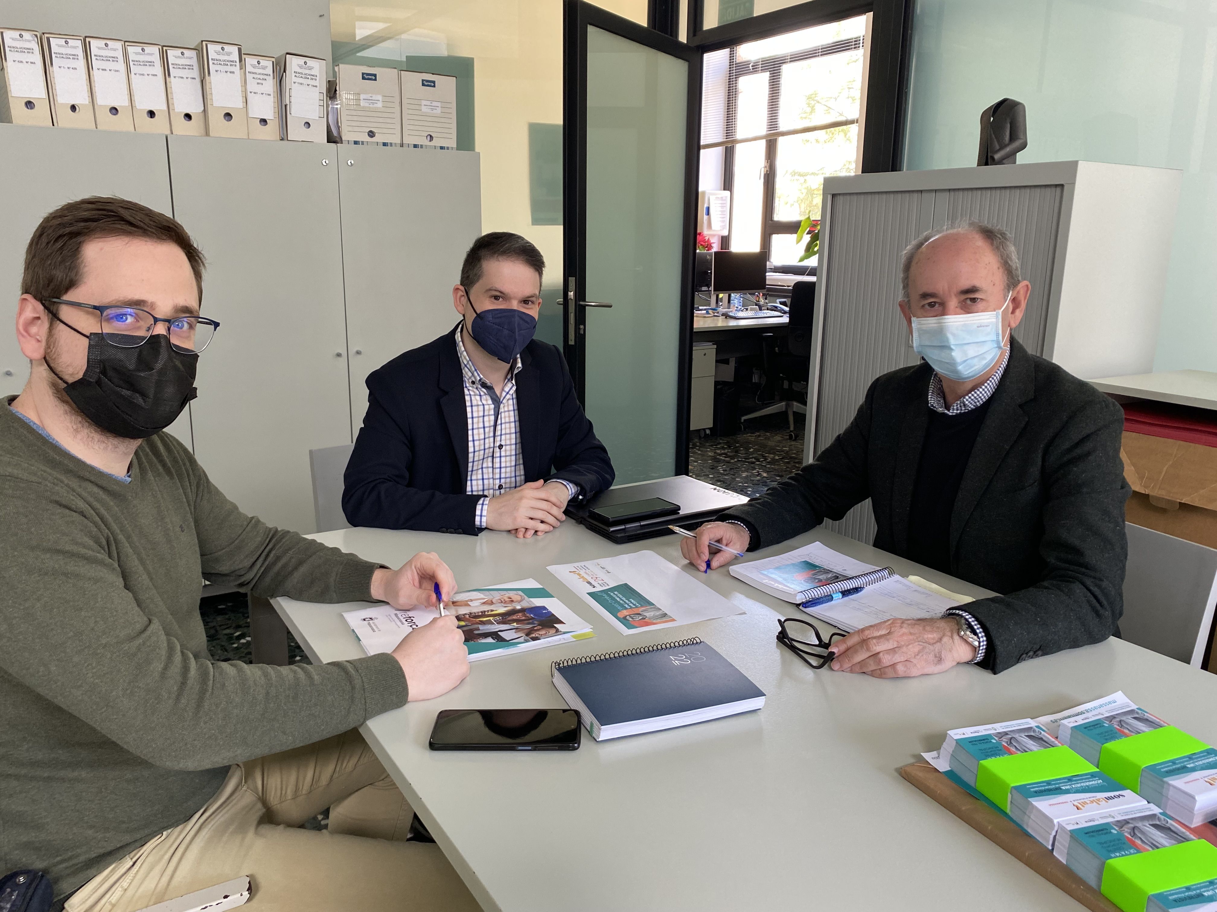 Reunión del alcalde de Massanassa Paco Comes, Técnico AEDL y Coordinador RF en Positiu