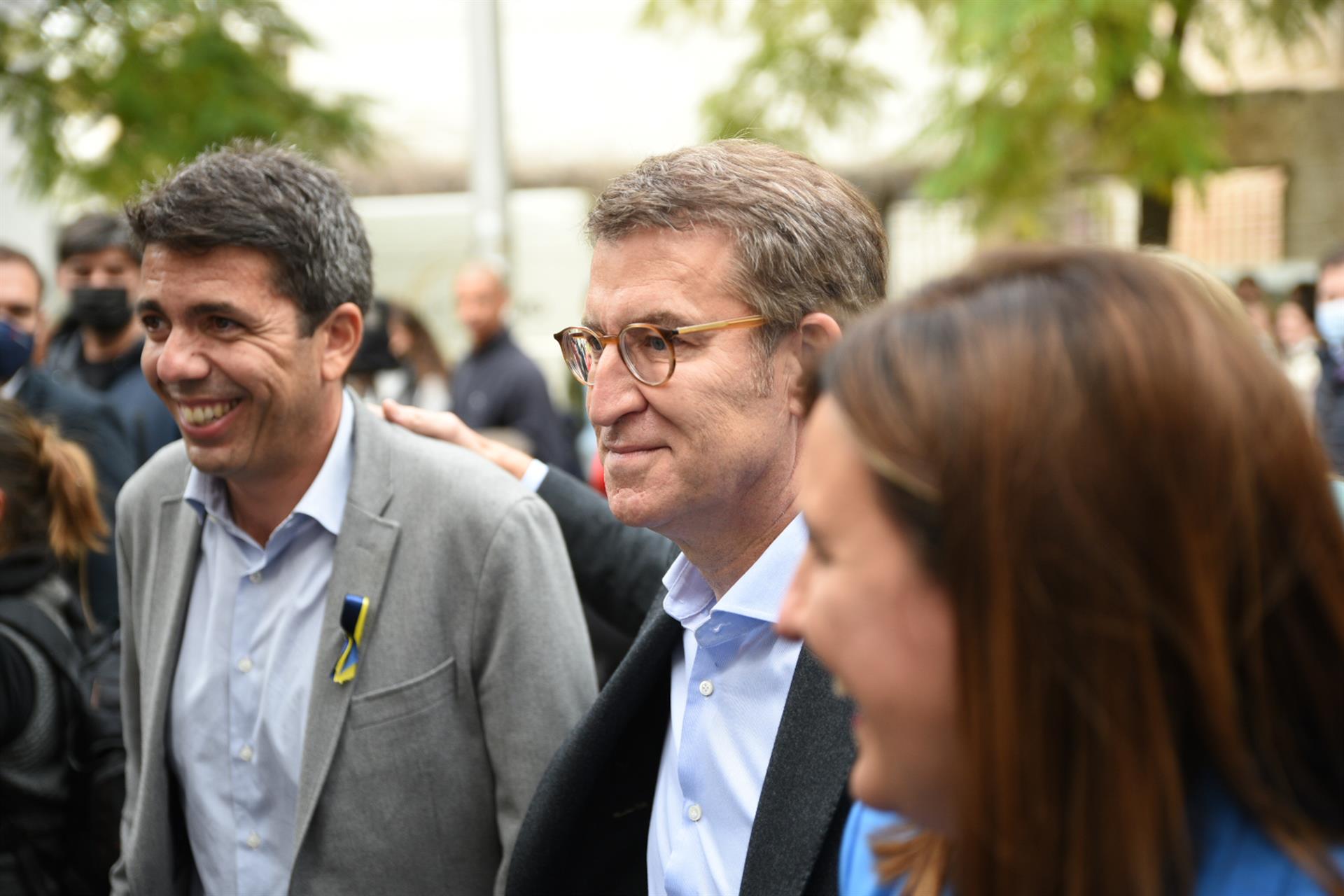 El president del Partit Popular, Alberto Núñez Feijóo, acompanyat del president del PPCV, Carlos Mazón.