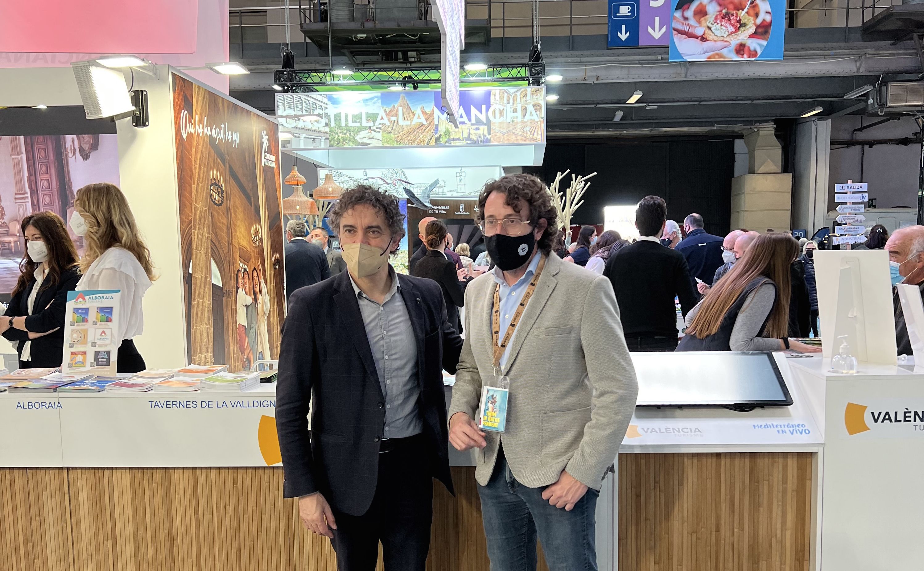 Francesc Colomer y Vicent Mascarell, en el salón de turismo B-Travel