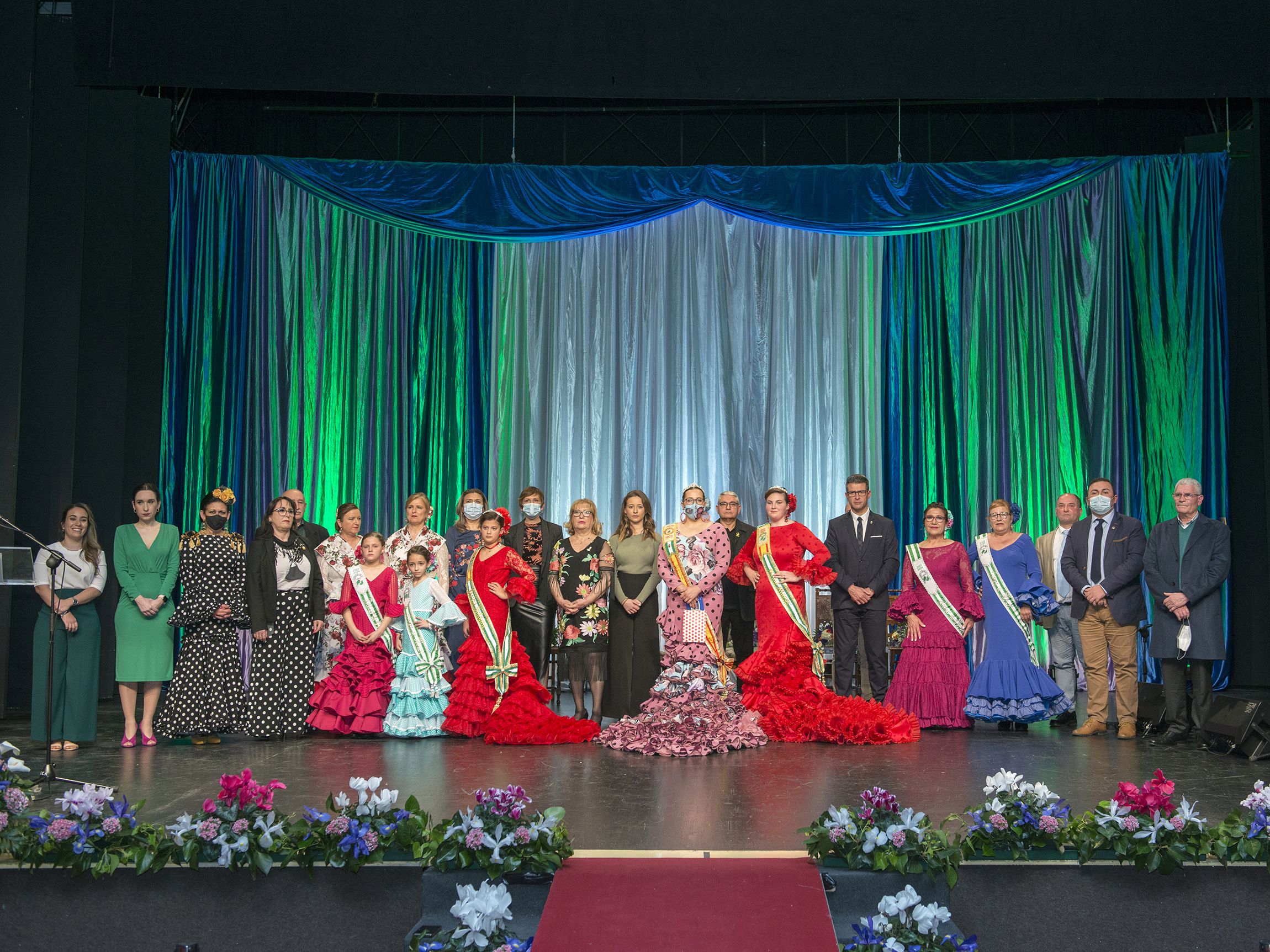 Coronación de Rocío Muñoz y Celia Giner, nuevas reinas del Centro Cultural Andaluz de Almussafes