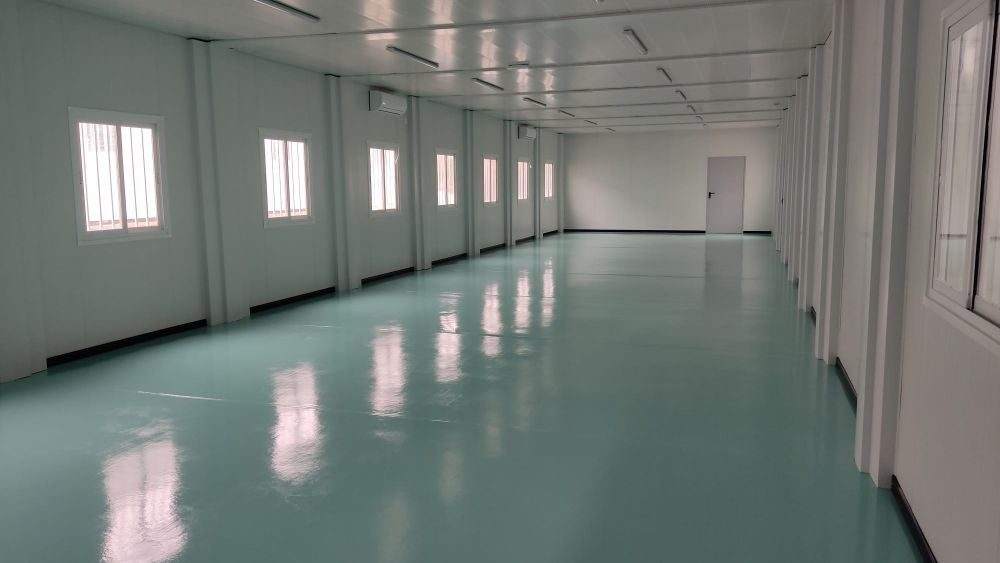 Ontinyent inicia los traslados para que el alumnado del Martínez Valls inicie las clases en los aularios prefabricados después de Pascua