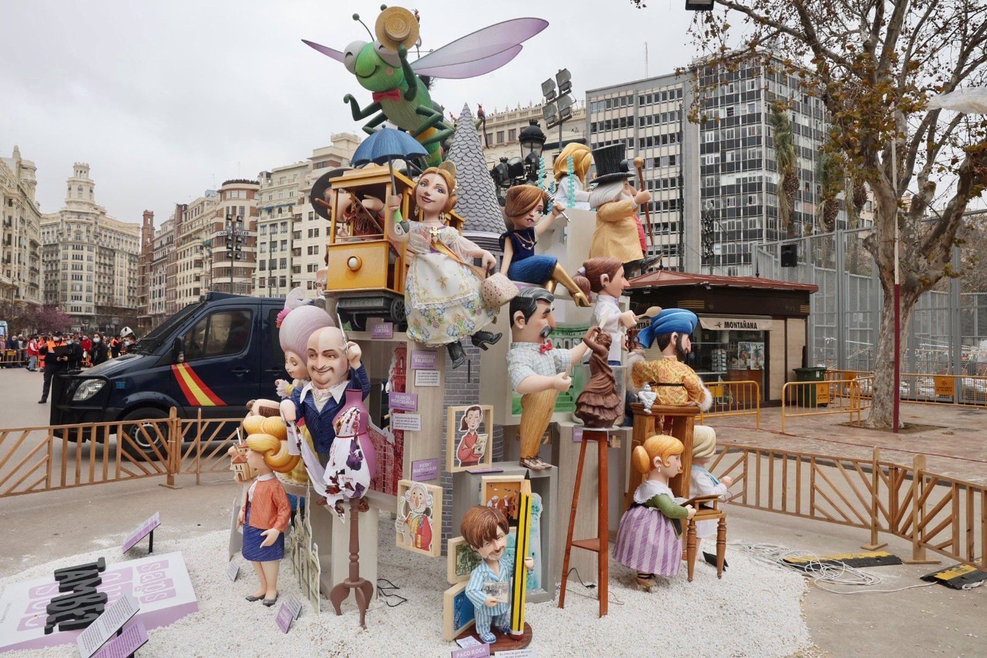 Falla municipal infantil de 2022, dels artistes Ceballos i Sanabria