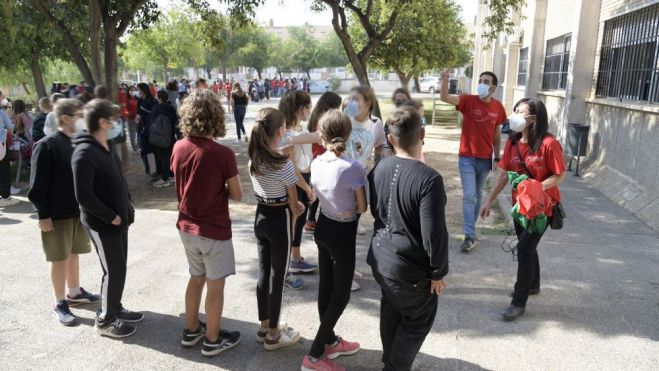 Alumnado del IES La Sénia de Paiporta Alumnado del IES La Sénia de Paiporta