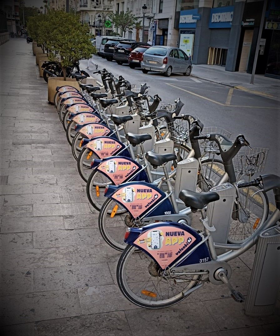 Bicicletas aparcadas en una estación de Valenbisi