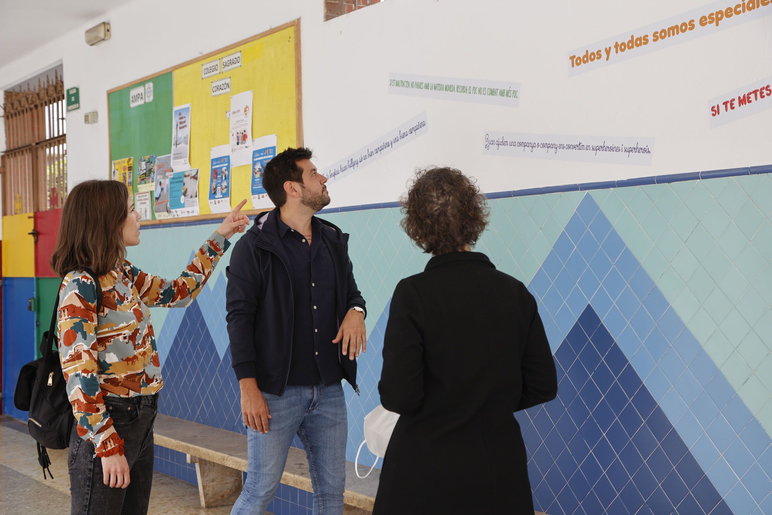 Los concejales Ximo Moreno y Ana María Julián visitan los centros educativos de Mislata