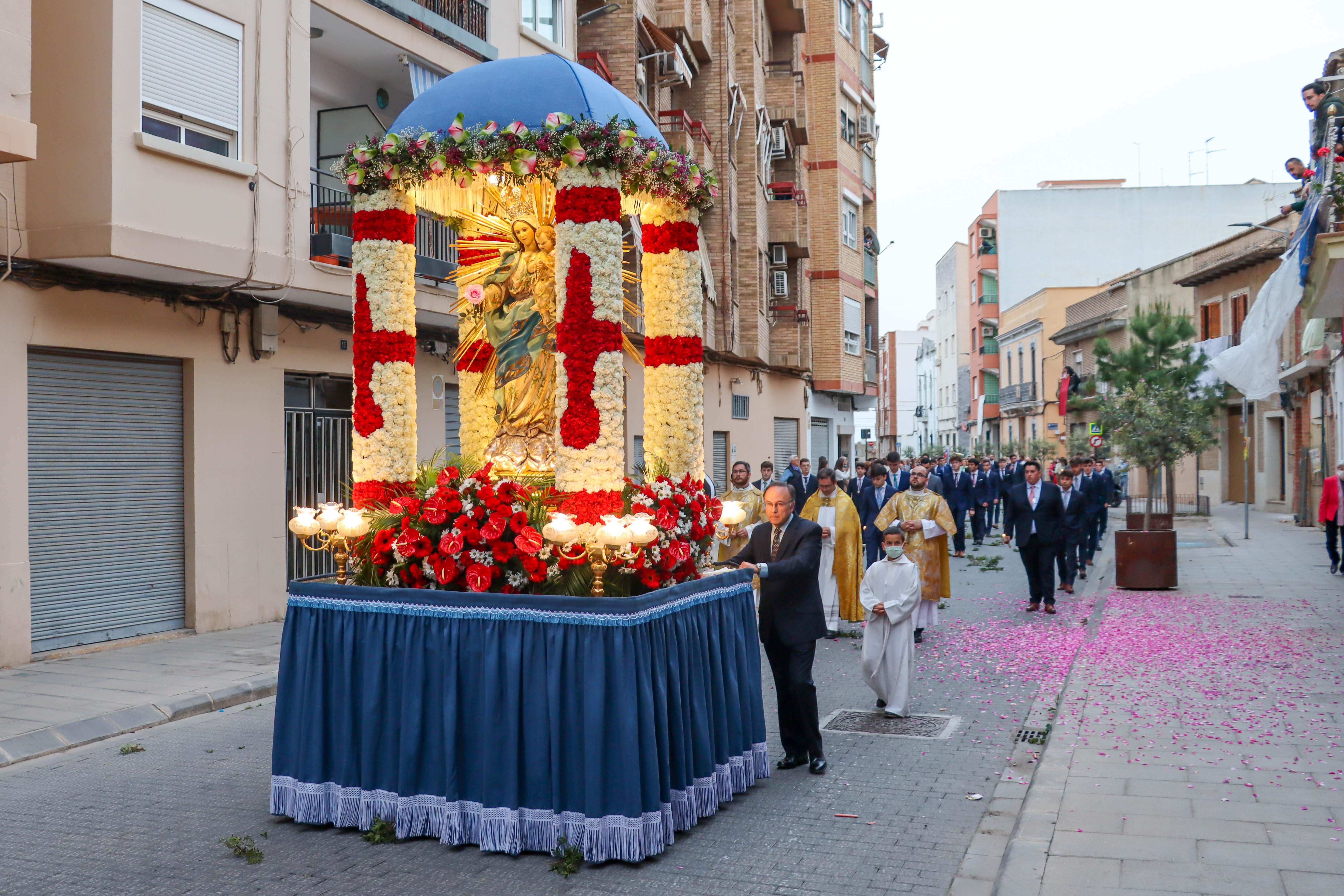 Procesión de la Virgen del Rosario en Torrent