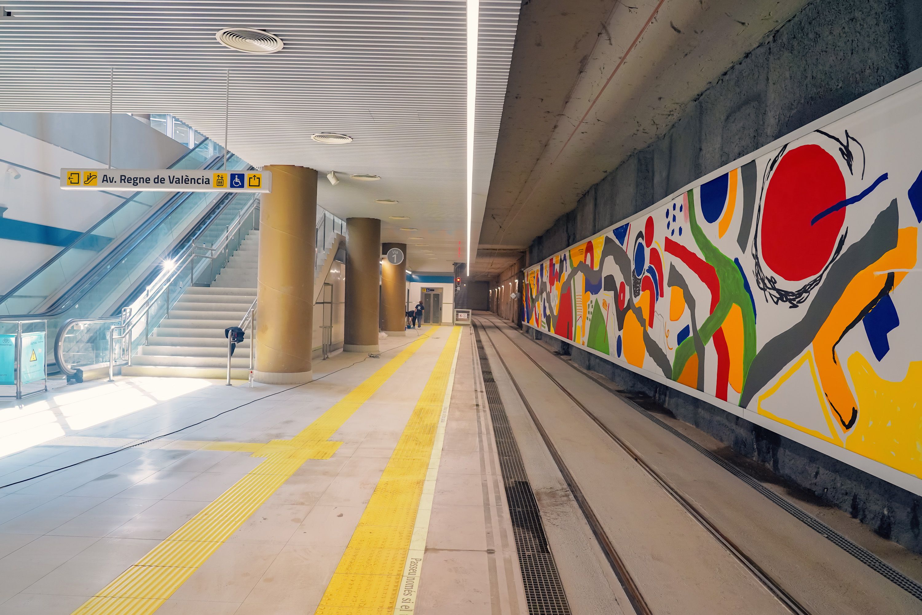 Mural en la estación de Russafa de la L10 de Metrovalencia