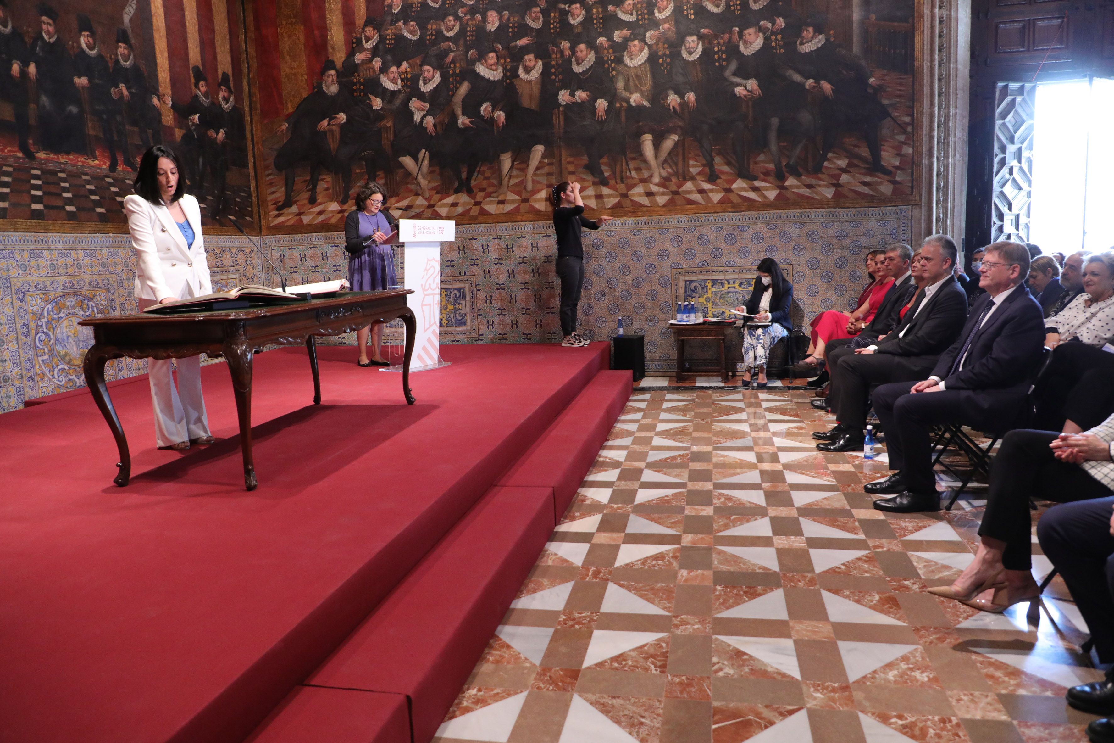 Rebeca Torró, prometiendo el cargo