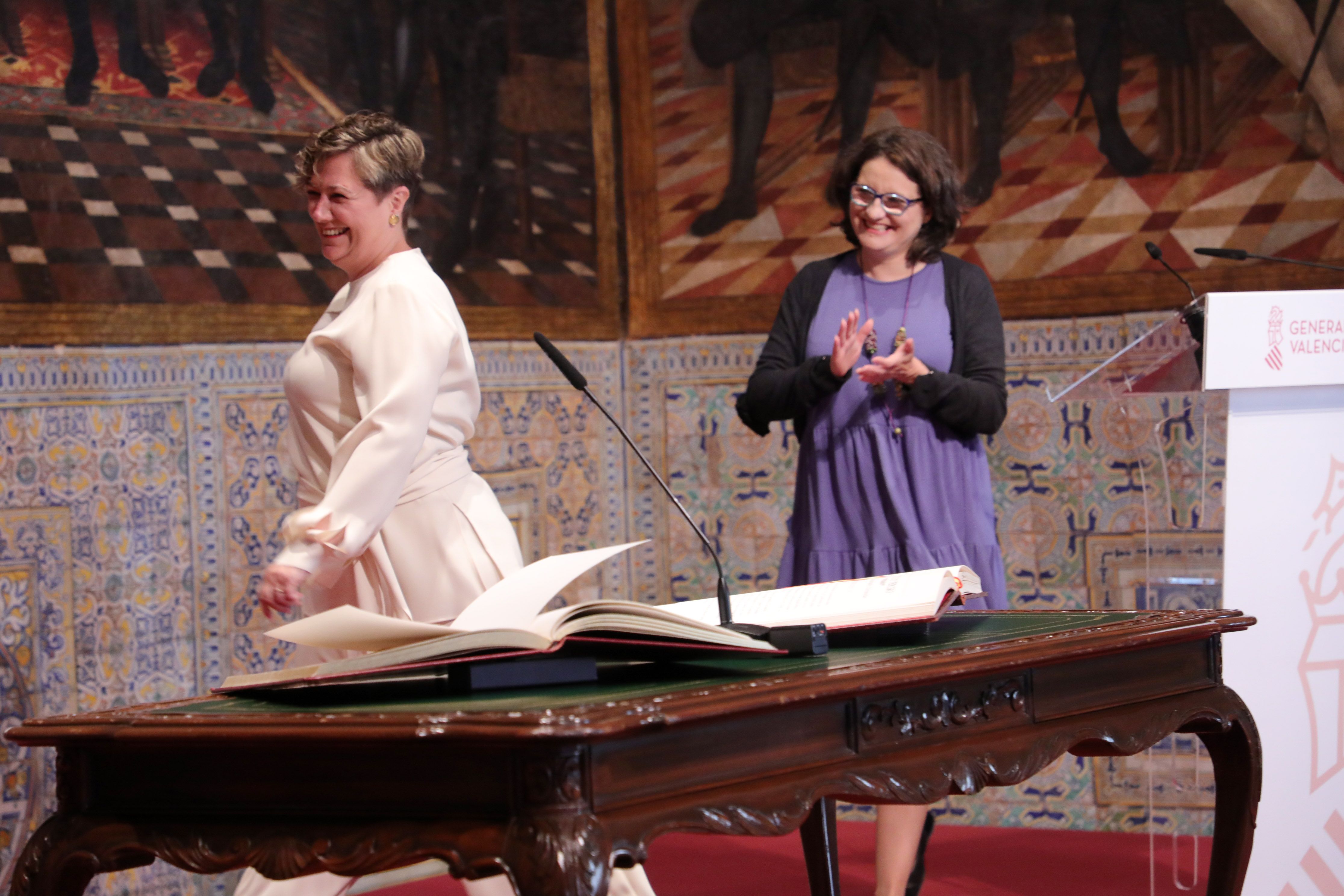 Raquel Tamarit y Mónica Oltra