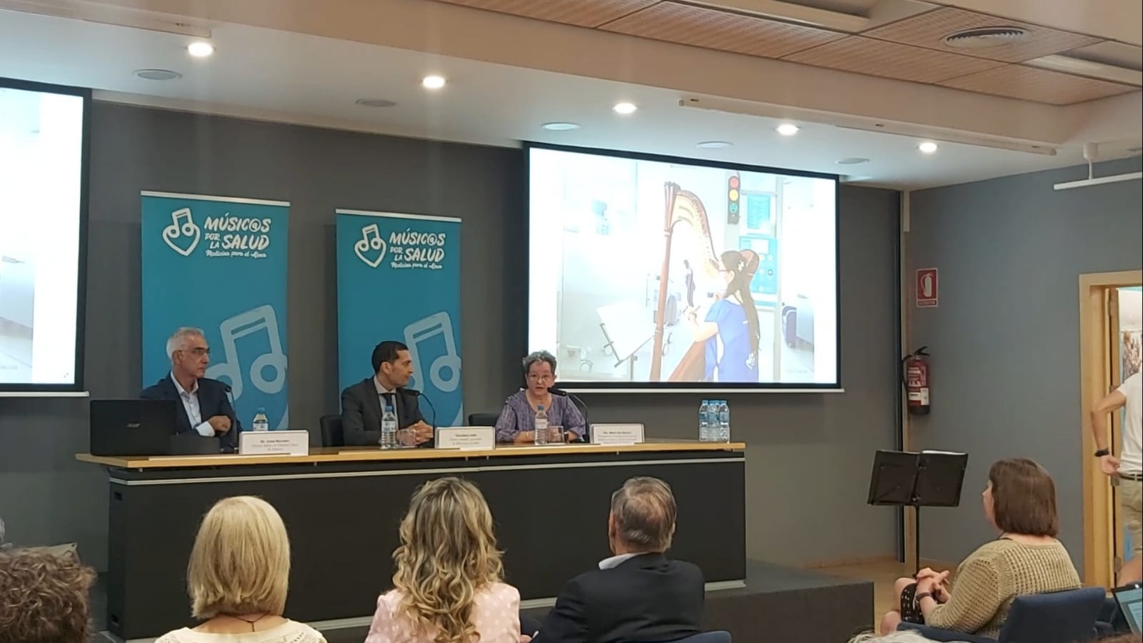 Acto de Músicos por la Salud en el Centro Cultural Bancaja
