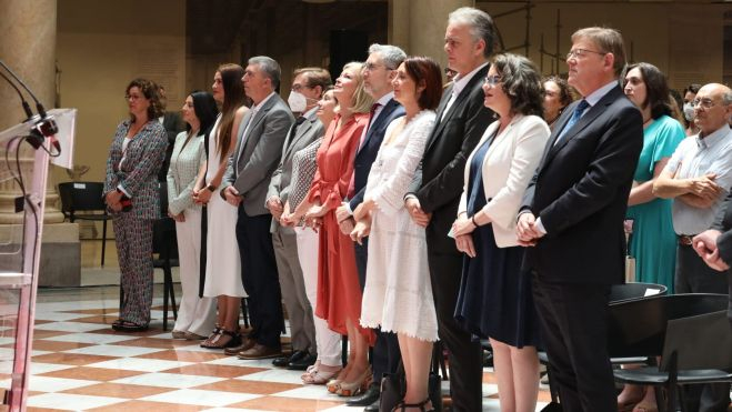 Los miembros del Consell durante el acto institucional del 40 aniversario de l’Estatut d’Autonomia en el Palau de les Comunicacions