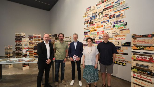 Xavi Calvo, Miguel Arraiz, José Luis Pérez Pont, Florencia Grassi y Leandro Leattes en la presentación de 'Frutas de diseño'