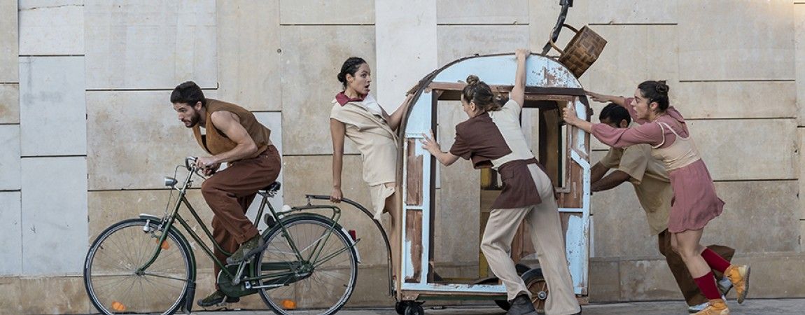 Artistas durante el espectáculo de danza "La Banda"