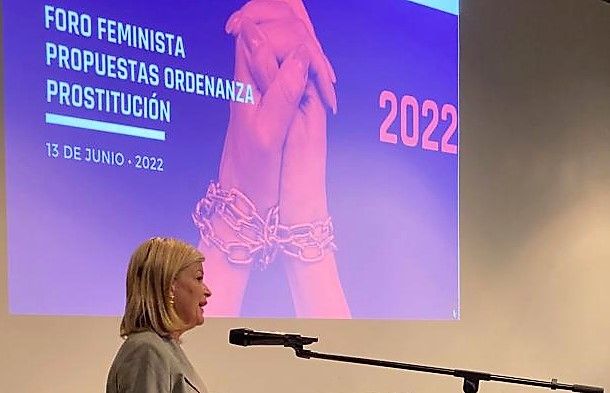 La consellera Gabriela Bravo en el Foro Feminista "Propuestas Ordenanza Prostitución"