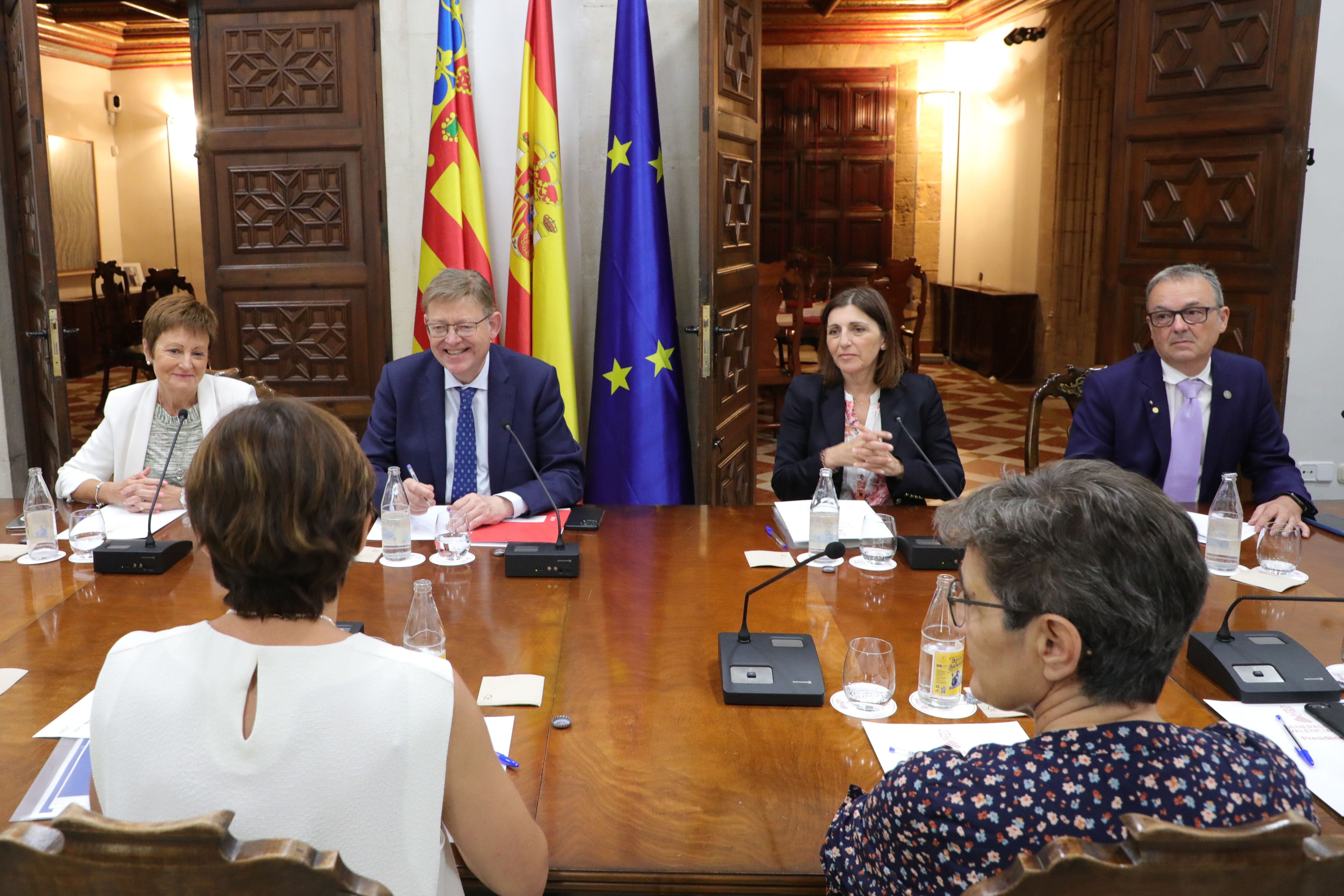 Puig se reune con respresnetantes de Valencia Silicon Cluster