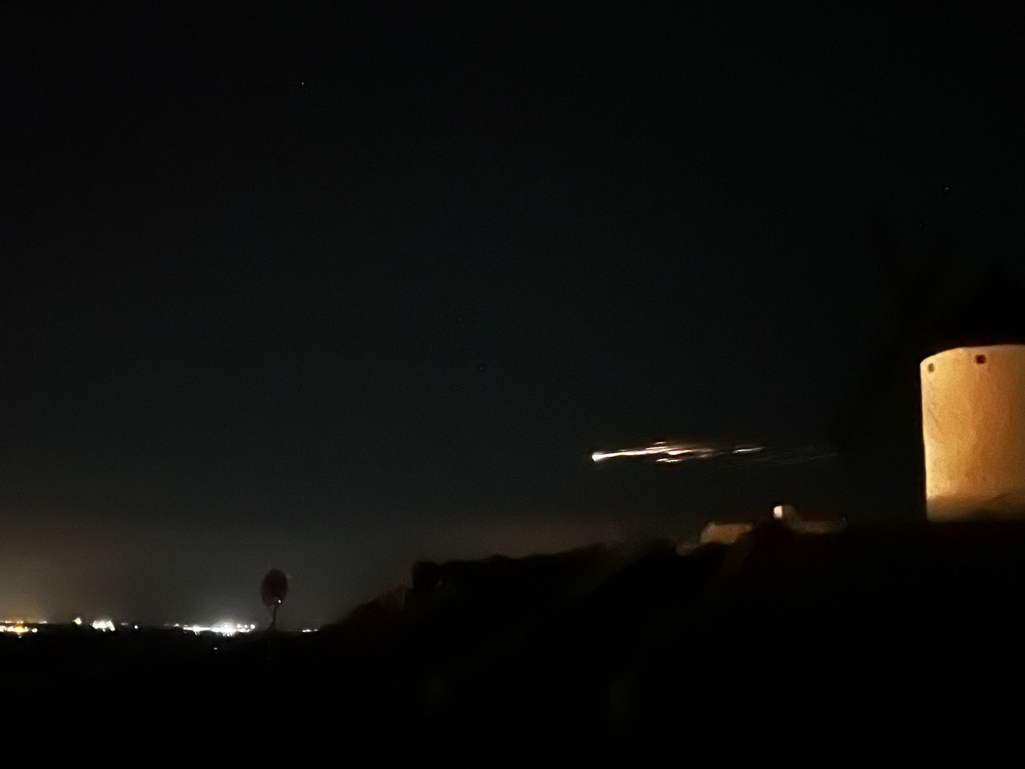 Restos de un cohete chino cruzando el cielo de la Comunitat Valenciana