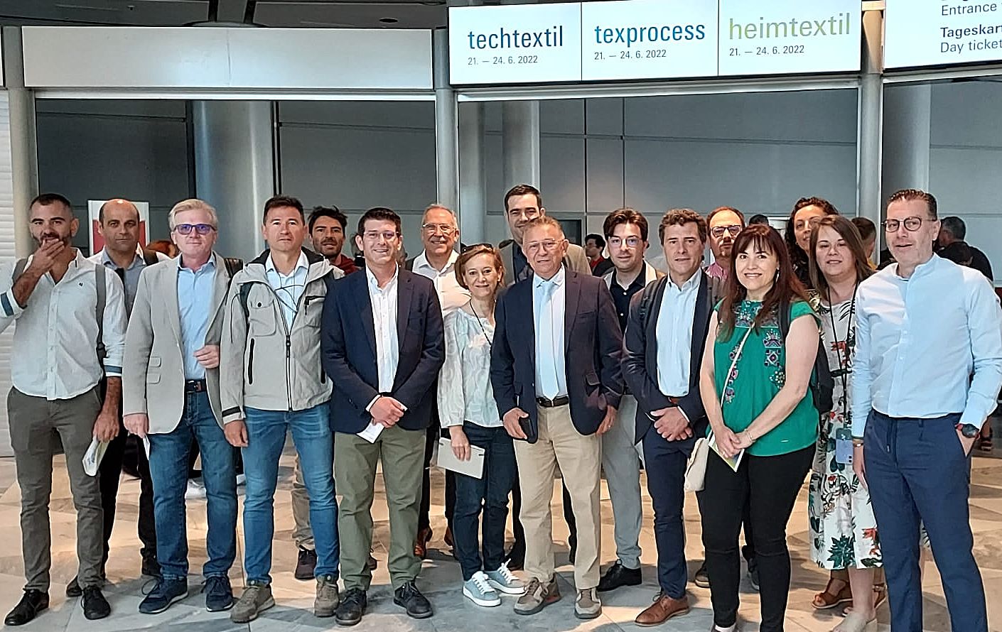 Jorge Rodríguez dona suport a les 10 empreses del Clúster Tèxtil d'Ontinyent desplaçades a les fires tèxtils de Frankfurt