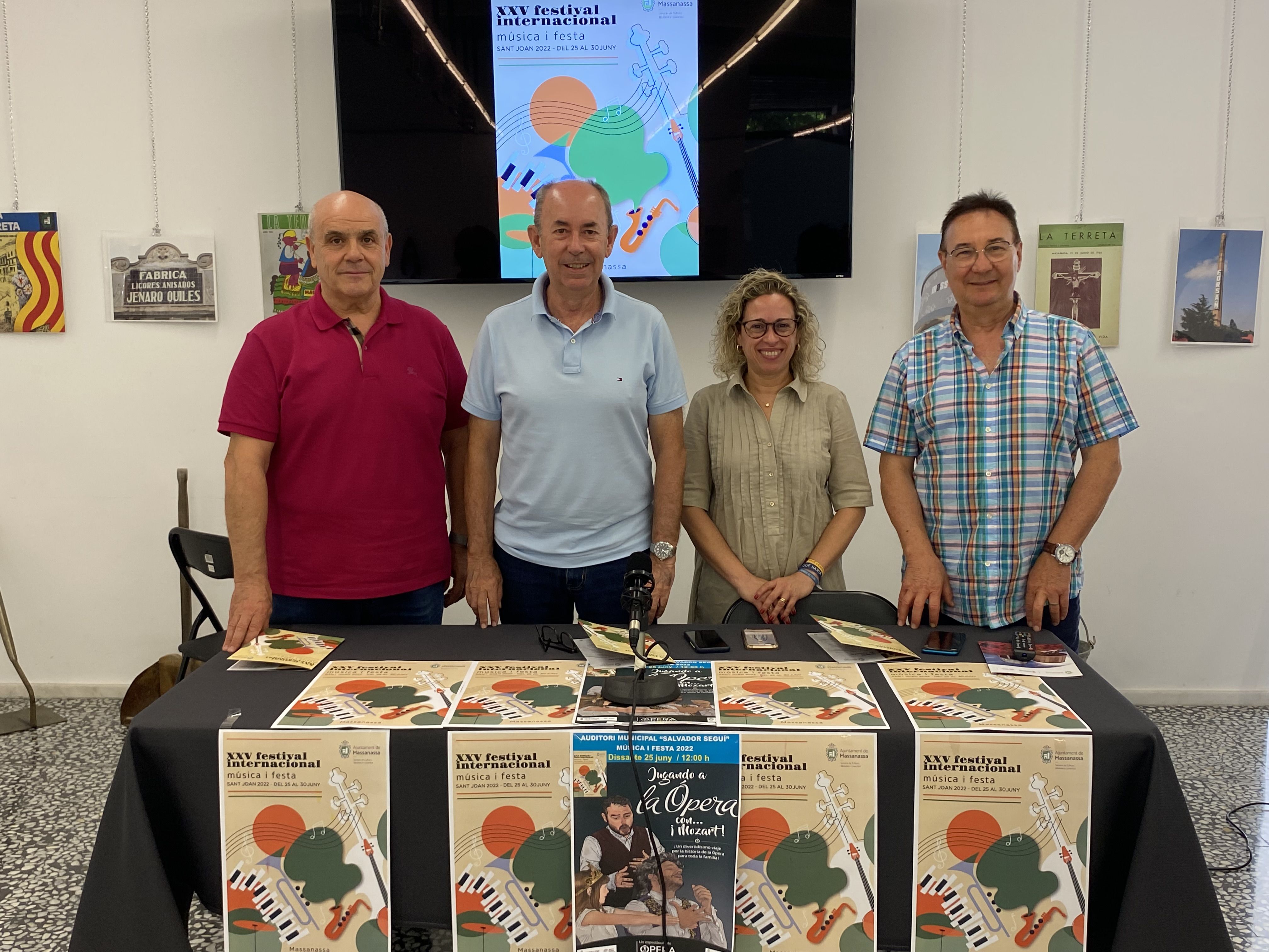 Paco Comes, Marta Ramón, Vicent Campos y Paco Rodrigo en la presentación del Festival Internacional de la “Música i Festa” de Massanassa