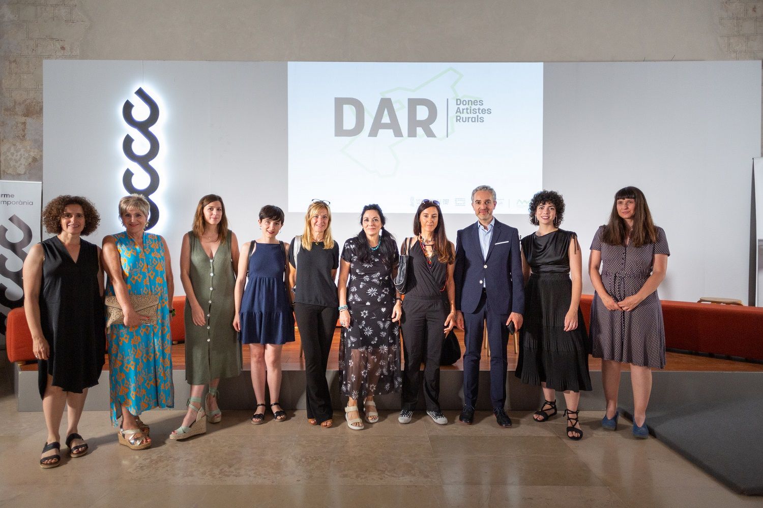 José Luis Pérez Pont al costat de les participants de la segona edició del projecte DAR