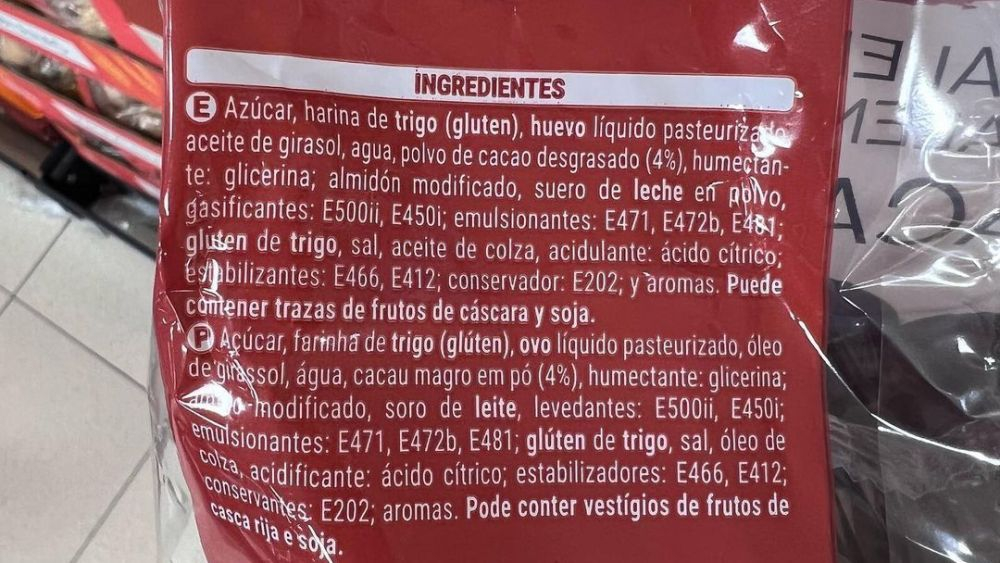 Ingredients de les magdalenes al cacao