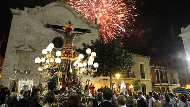 Santísimo Cristo de la Fe durante la procesión en las Fiestas Mayores de Paterna