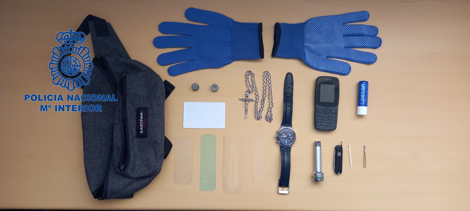 Objetos incautados por la Policía Nacional