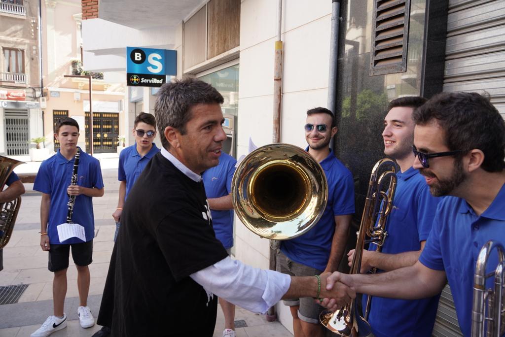 Carlos Mazón, a Llíria a l'inici d'una campanya de recollida de signatures a nivell autonòmic per a defensar el manteniment de l'assignatura de música