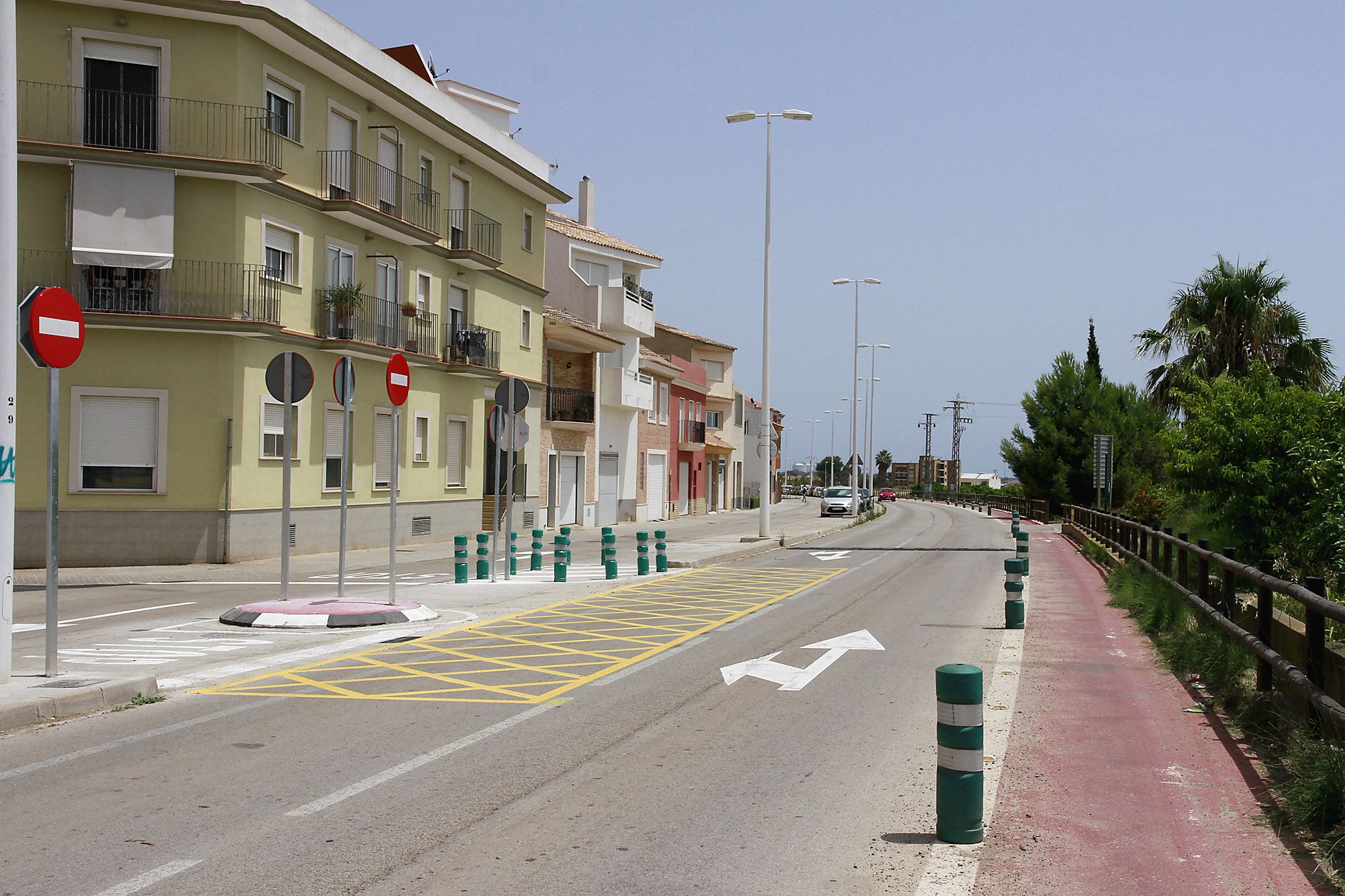 Apertura del nuevo acceso a la calle Mercé Redoreda