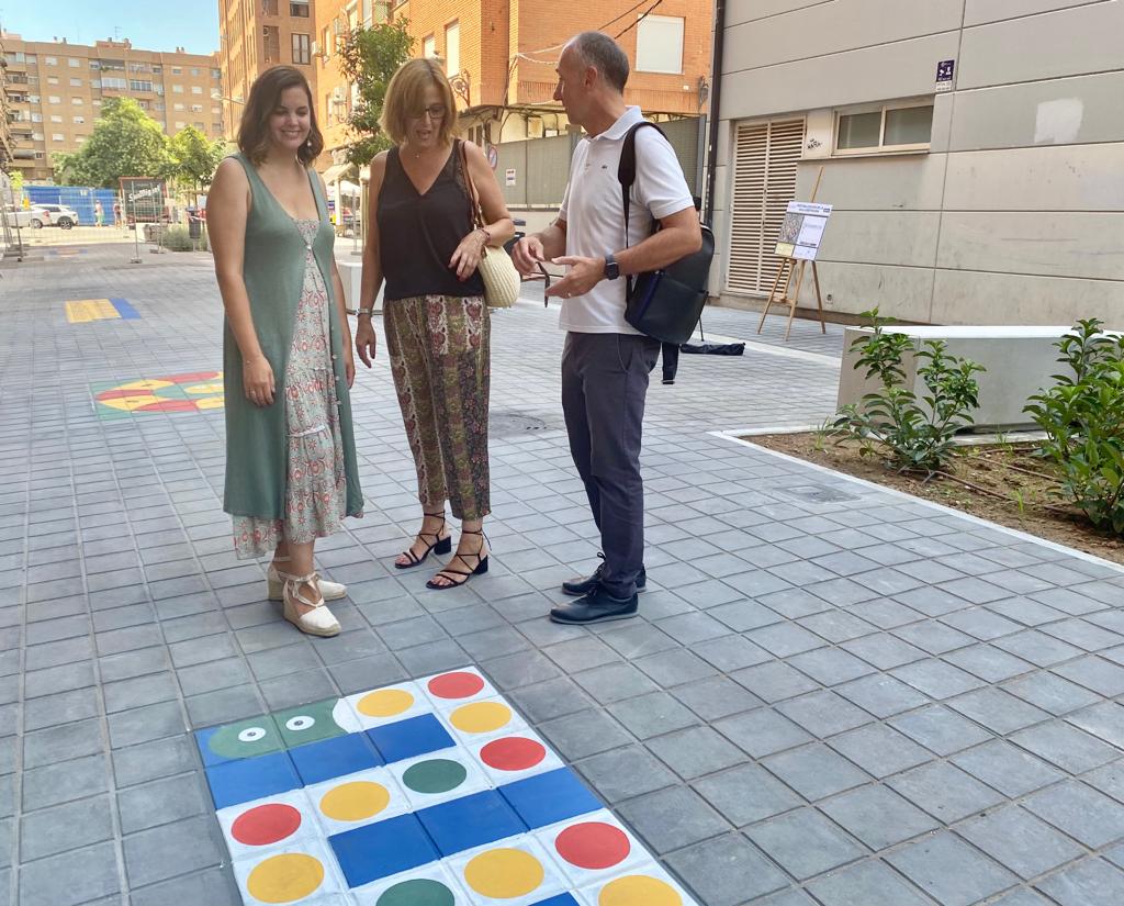 La vicealcaldesa Sandra Gómez visita la calle Beethoven