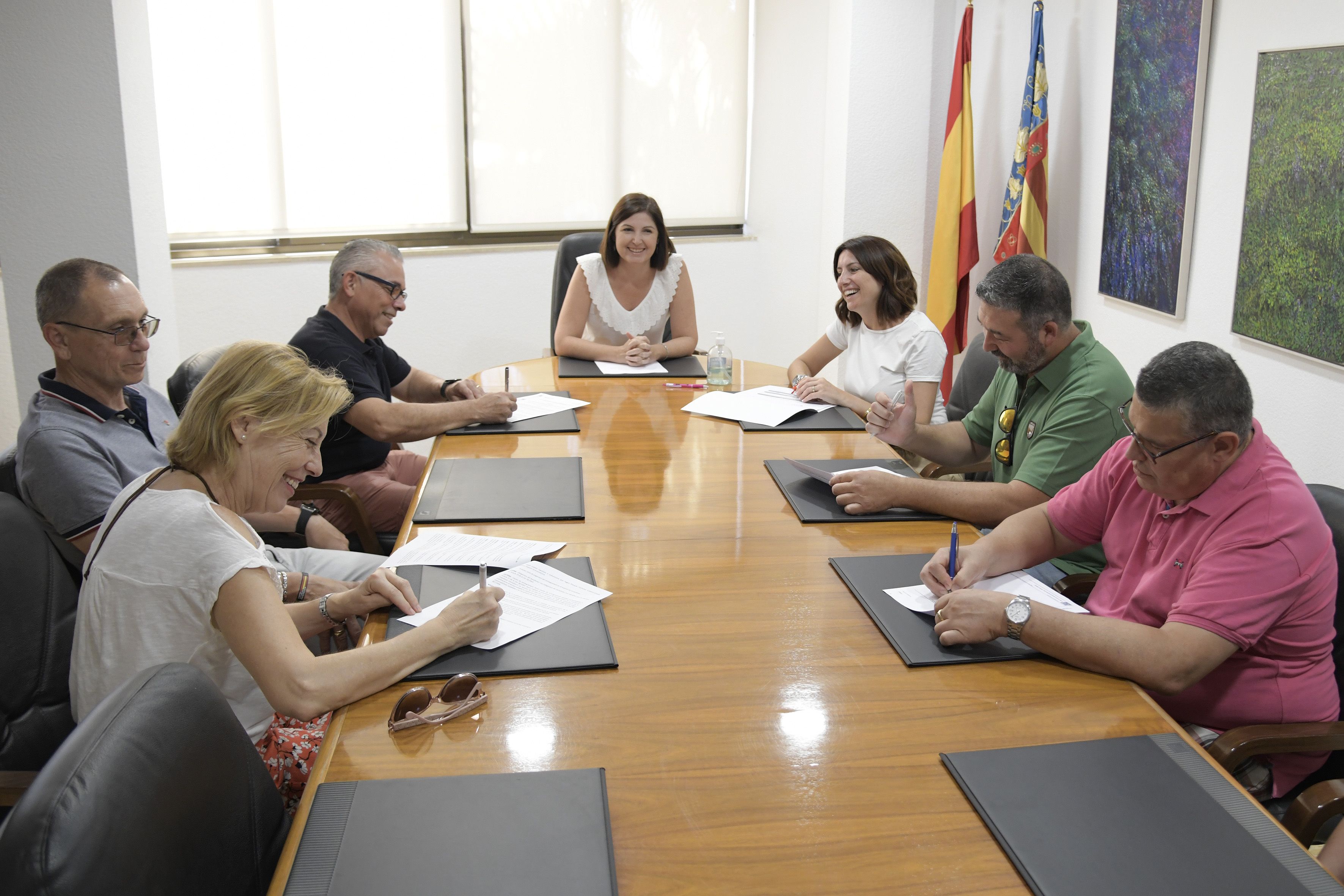 Reunió entre el consistori de Paiporta i entitats festeres del municipi